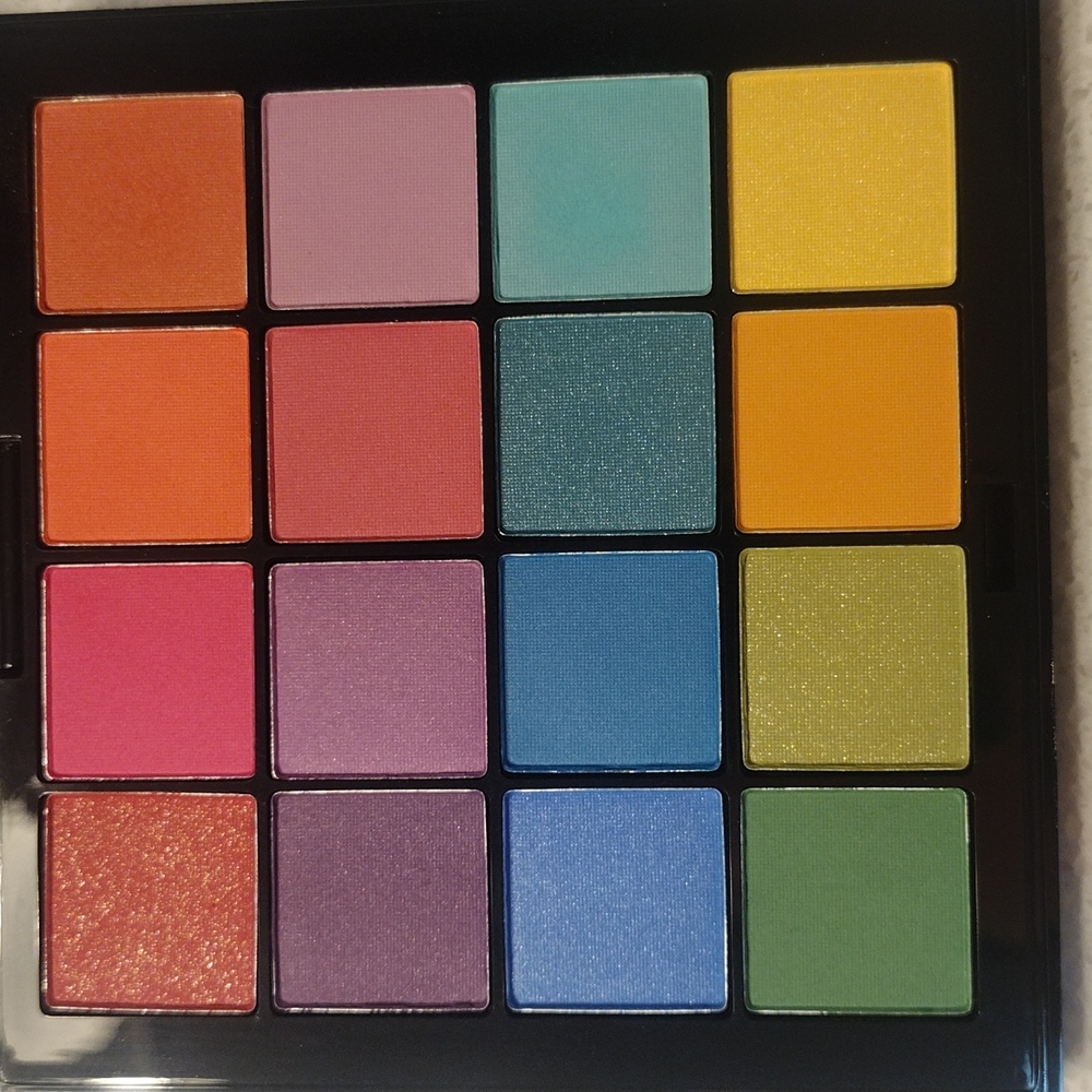 Makeup - Picture 4 of 5